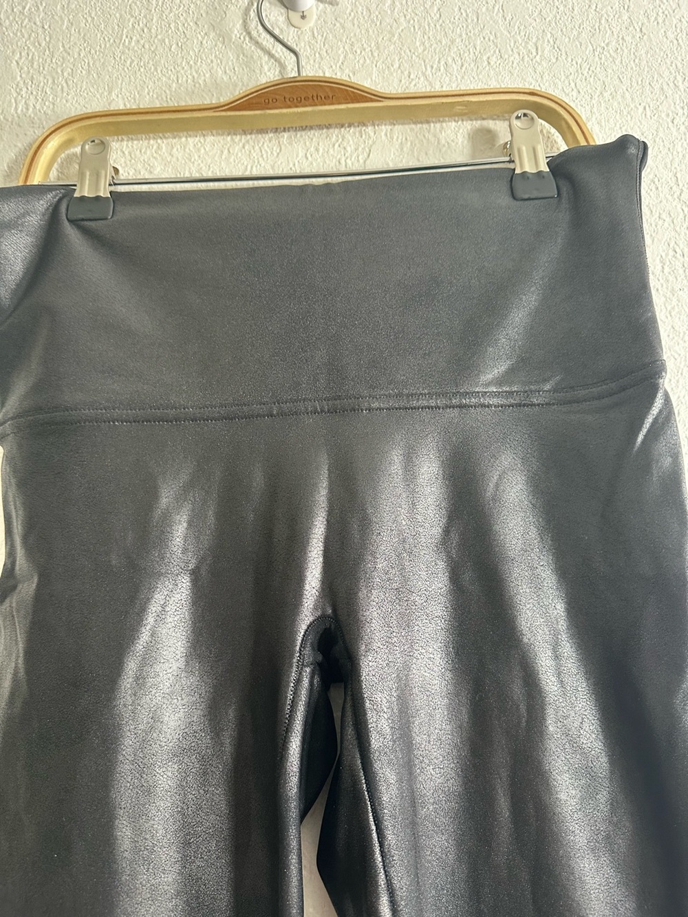 Spanx Faux Leather Leggings Size L - Picture 5 of 11